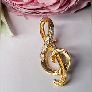 Vintage 80s Gold Tone Treble Clef Brooch